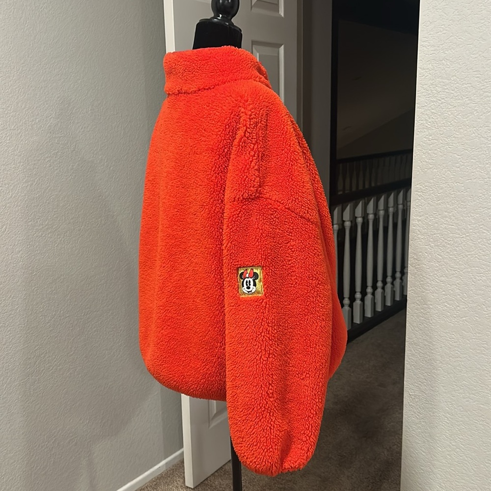 Disney Minnie Mouse Sherpa Jacket Disney 2022 Holiday Collection♥️